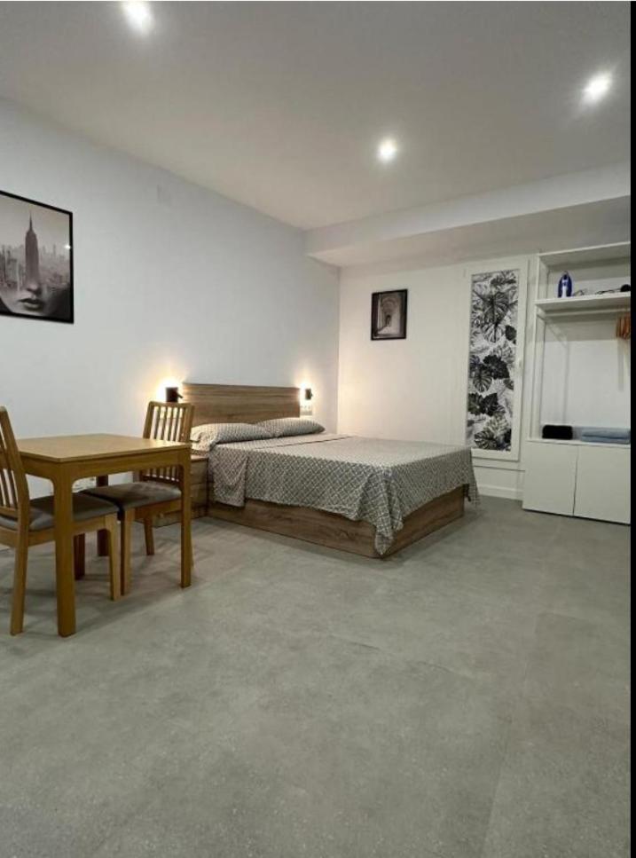 Estupendo Piso A 5 Min De La Estacion De Bus Y Tren Maria Zambrano Apartment Malaga Bagian luar foto