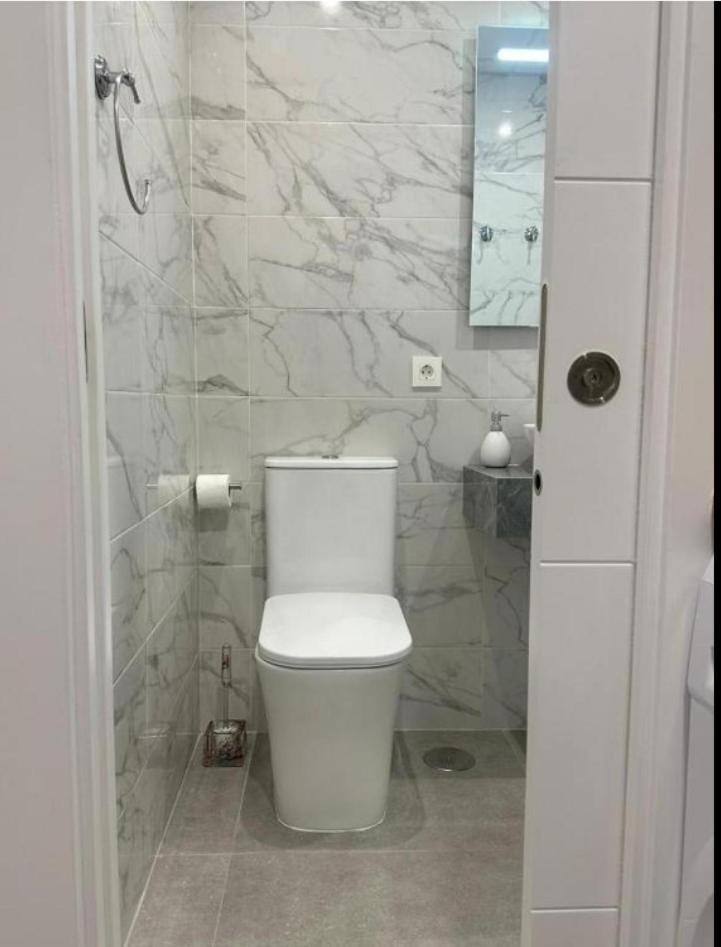 Estupendo Piso A 5 Min De La Estacion De Bus Y Tren Maria Zambrano Apartment Malaga Bagian luar foto